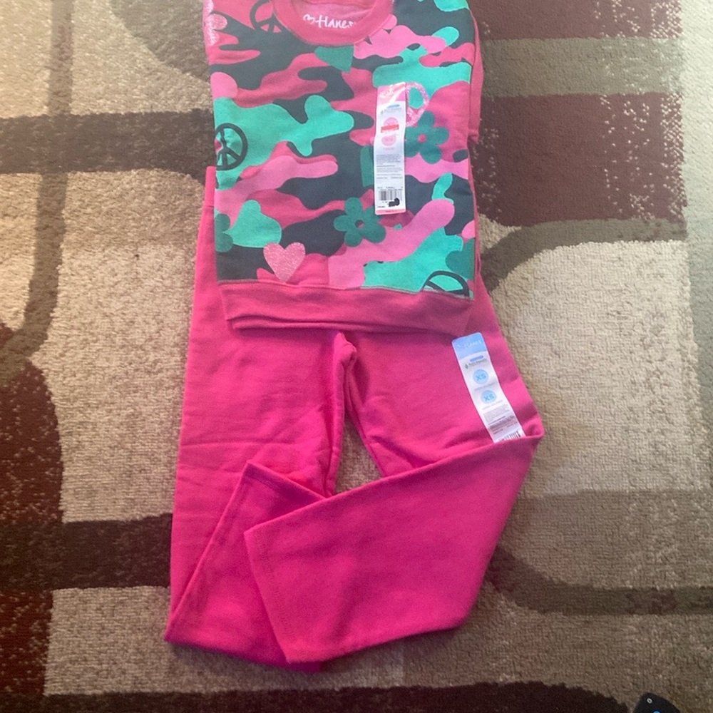 New with Tags Children’s Hanes Soft Sweats Crew and Open Leg Pants Size XS